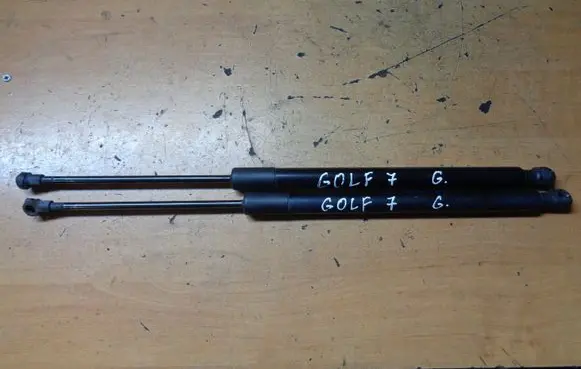 Volkswagen Golf VII Tailgate/trunk strut/damper 5G6827550C