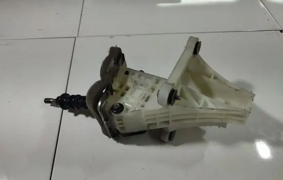 Mitsubishi Grandis Gear shifter/selector 
