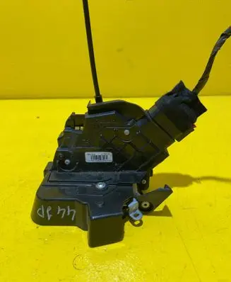 Volvo V50 Rear door lock 240021300