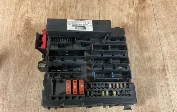 Opel Signum Fuse module 13112914 90CW92 1271100032