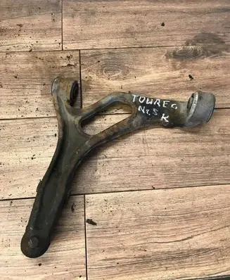 Volkswagen Touareg I Front control arm 7L0407153B