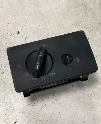 Ford Mondeo Mk III Light switch 4s7t13a024ga
