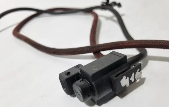 BMW 1 E81 E87 Turbo solenoid valve 1742712 72234100 06T030
