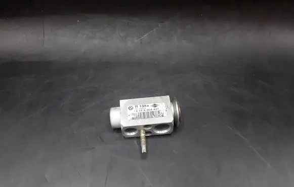 BMW X3 E83 Air conditioning (A/C) expansion valve 64116904437 324318