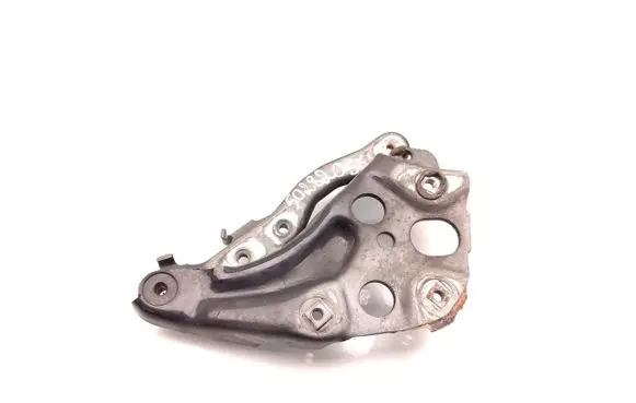 Engine bonnet/hood hinges