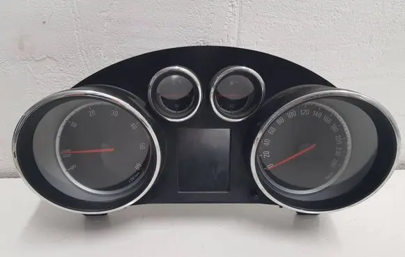 Opel Zafira C Speedometer (instrument cluster) 13374940 600775881 769317420U