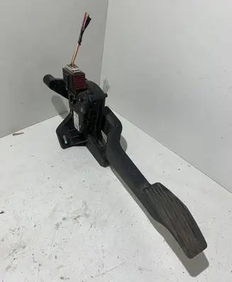 Opel Combo C Accelerator throttle pedal 9129423 6PV00811000