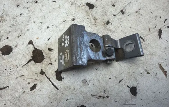 Audi A4 S4 B5 8D Rear door lower hinge