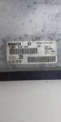Peugeot 406 Engine control unit/module 9636255980 EDC15C2 0281010166