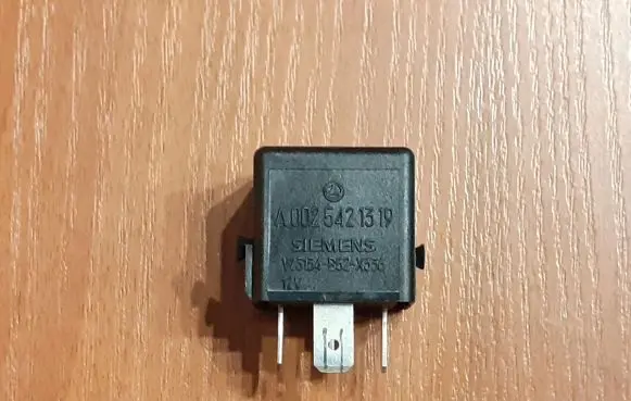 Mercedes-Benz C W202 Other relay V23134B52X336 2080