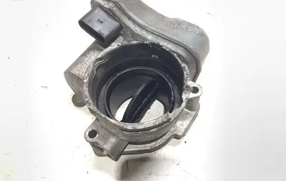 Volkswagen Caddy Throttle valve 03807B0881 03G128063B