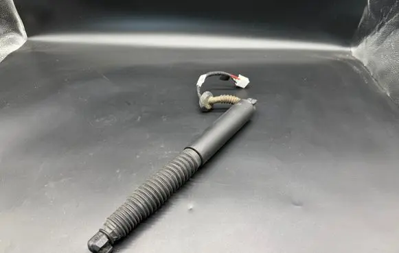 Tesla Model 3 Tailgate/trunk strut/damper 155148898B