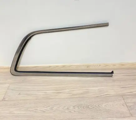 Chrysler Pacifica Rear side glass trim 68227297A DZ067Z