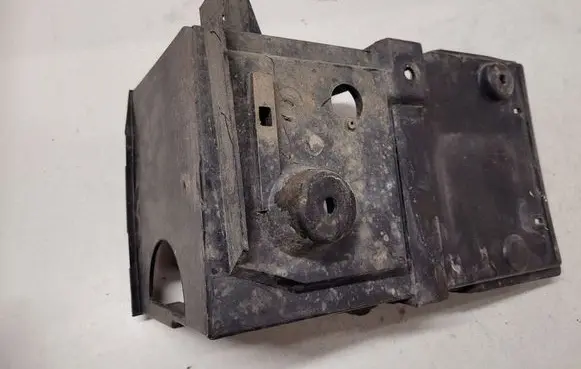 Volvo V50 Battery box tray 3M51107231 30667941