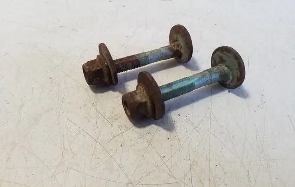 Volkswagen Golf V Rear suspension camber bolt 