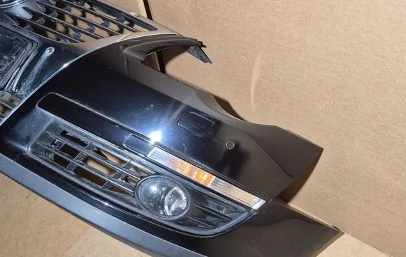 Volkswagen PASSAT B6 Front bumper 3C0807221