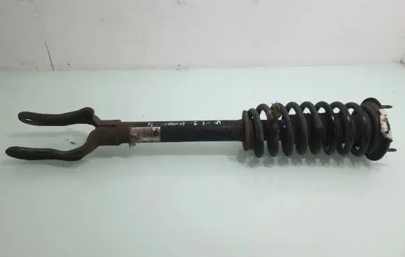 Jeep Grand Cherokee Front shock absorber with coil spring P68029631AE