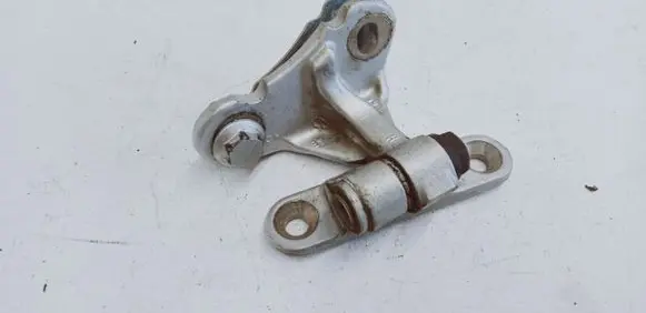 Mercedes-Benz ML W164 Front door upper hinge