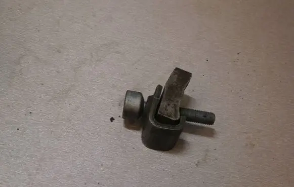 Smart ForTwo I Fuel Injector clamp holder
