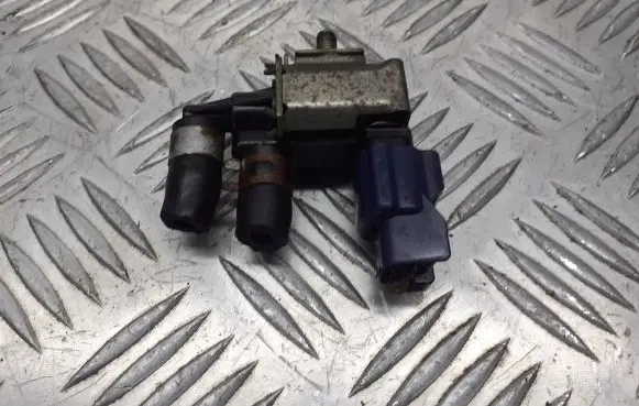 Nissan Almera N16 Valve vacuum FDDB100