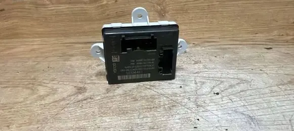 Volvo S60 Door control unit/module 31334483