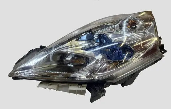 Nissan Leaf I (ZE0) Headlight/headlamp 260603NF5A