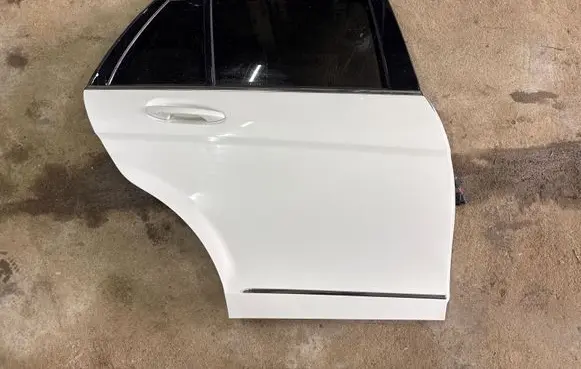 Mercedes-Benz C W204 Rear door