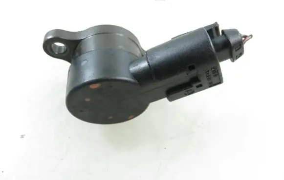 Mercedes-Benz C AMG W203 Fuel pressure regulator A6110780149 0281002241