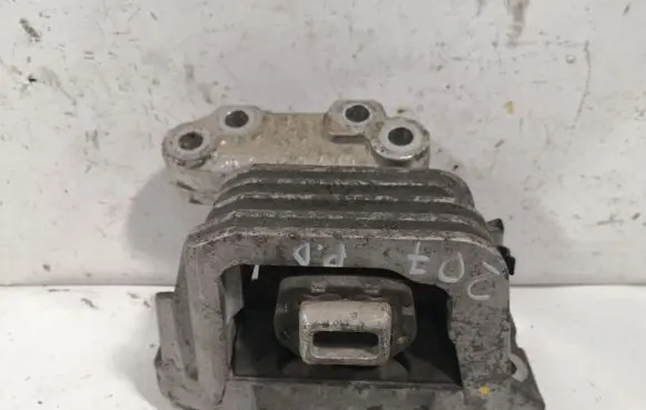 Peugeot 207 Engine mount bracket 9654166080
