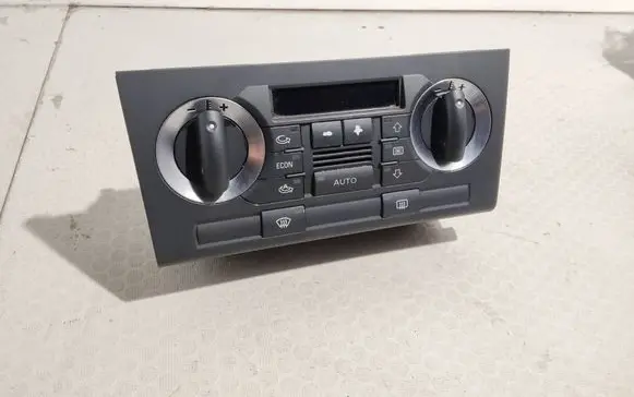 Audi A3 S3 8P Climate control unit 8P0820043H 412206018027