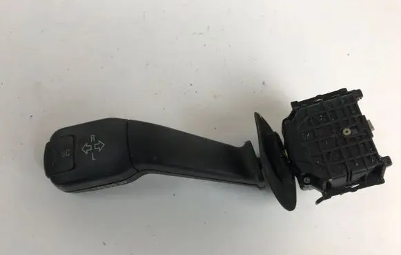 BMW 7 E38 Indicator stalk 8352172 01100410