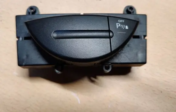 Mercedes-Benz E W211 Parking (PDC) sensor switch 2118216958