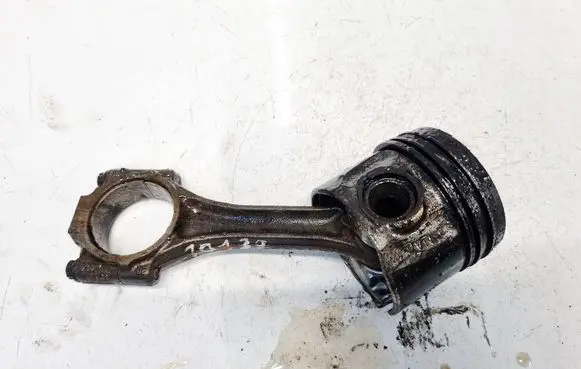 Volkswagen PASSAT B5.5 Piston with connecting rod 