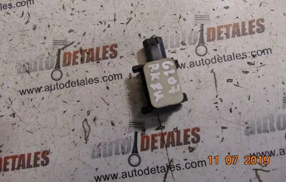 Mercedes-Benz GL X164 Airbag deployment crash/impact sensor A0038202926