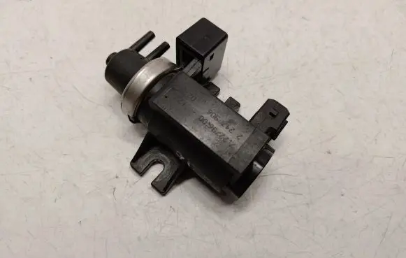 BMW 3 E46 Valve vacuum 2247906 11742247906 11747796634