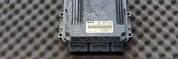 Renault Master III Engine control unit/module 0281017977 237100899R 1039S46774