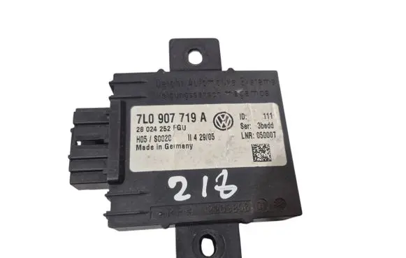 Volkswagen Touareg I Alarm control unit/module 28024252 H05S0020