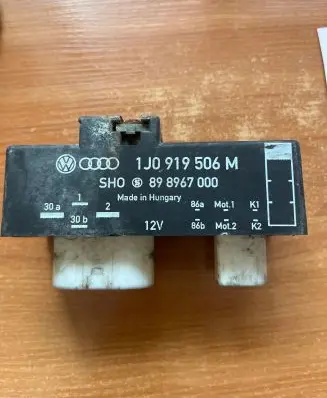 Volkswagen Polo IV 9N3 Coolant fan relay 1J0919506M 898967000