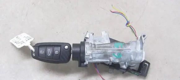 Audi Q3 8U Ignition lock 1K0905851B