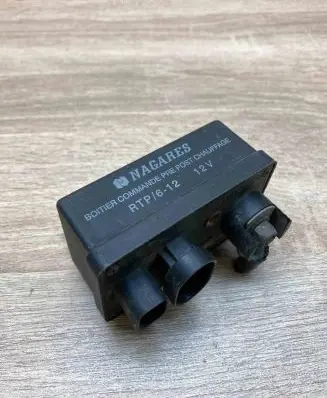 Renault Megane I Glow plug pre-heat relay 7700107794