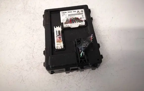 Nissan Juke I F15 Comfort/convenience module 284B11KB0C