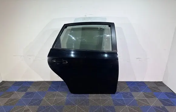 Toyota Prius+ (ZVW40) Rear door 