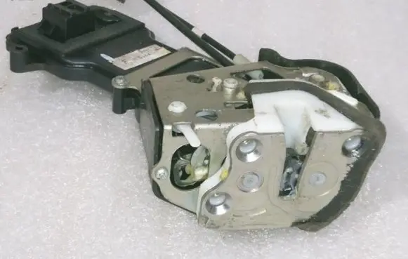 Mazda 6 Rear door lock GJ6A72310G A94A96R