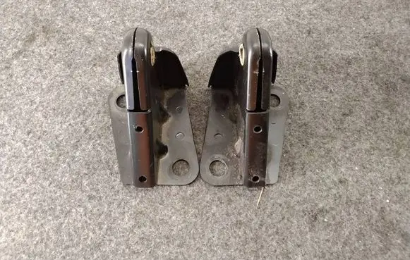 Volkswagen Caddy Rear seat guide rail 2K0883285 2K0883286