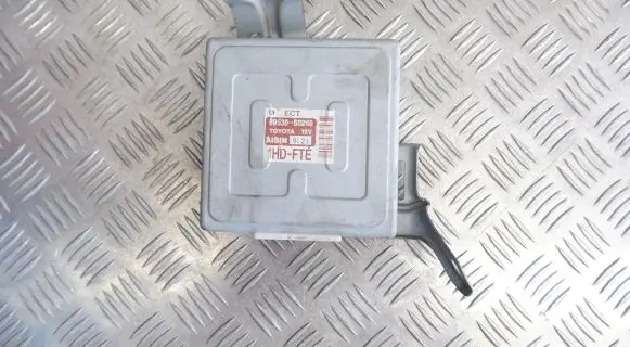 Toyota Land Cruiser (J100) Gearbox control unit/module 8953060240