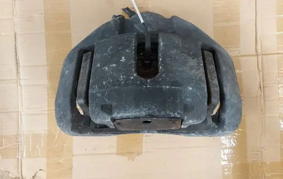 BMW 7 E65 E66 Front brake caliper