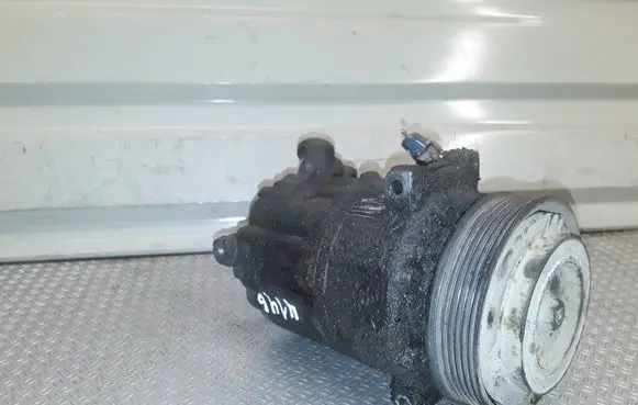 Opel Vectra C Air conditioning (A/C) compressor (pump) 24411249