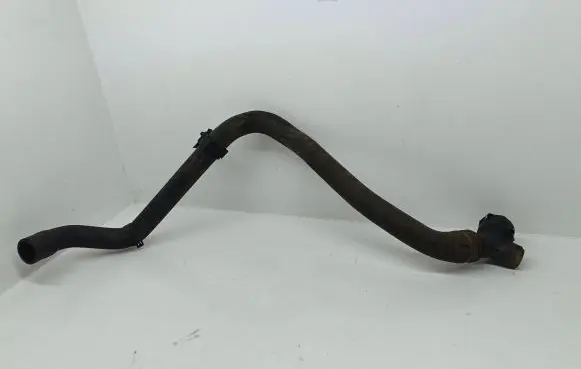 Coolant pipe/hose