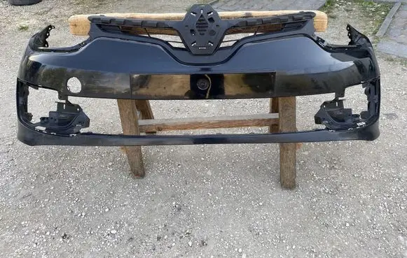 Renault Megane III Front bumper 620220055R