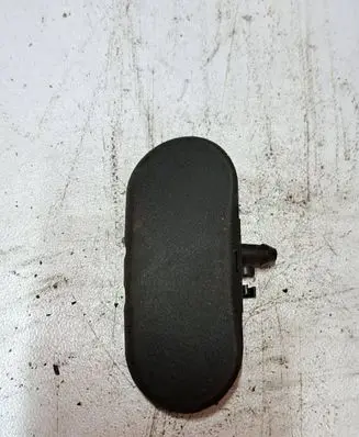 Windshield washer spray nozzle